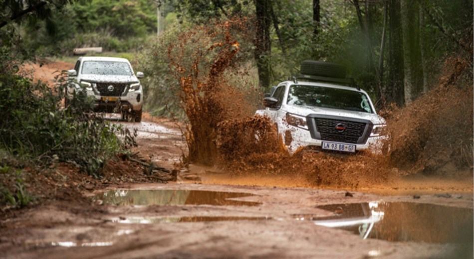 Nissan Daring Africa 2024 crosses into Zimbabwe-Vehicle Feature Image